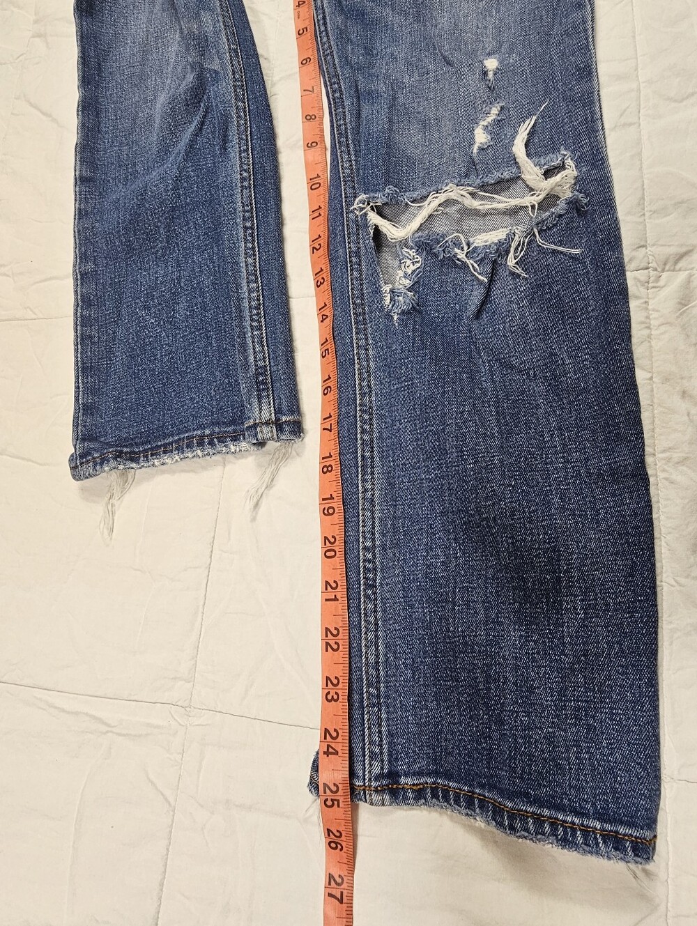 Abercrombie The Ankle Straight Leg Distressed Denim Jeans Women’s Size 26 - Picture 10 of 10